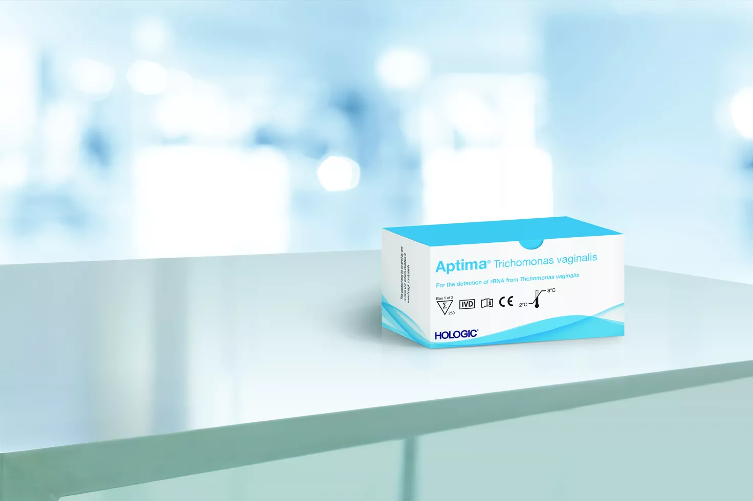 Caixa do ensaio em contexto de laboratório no fundo