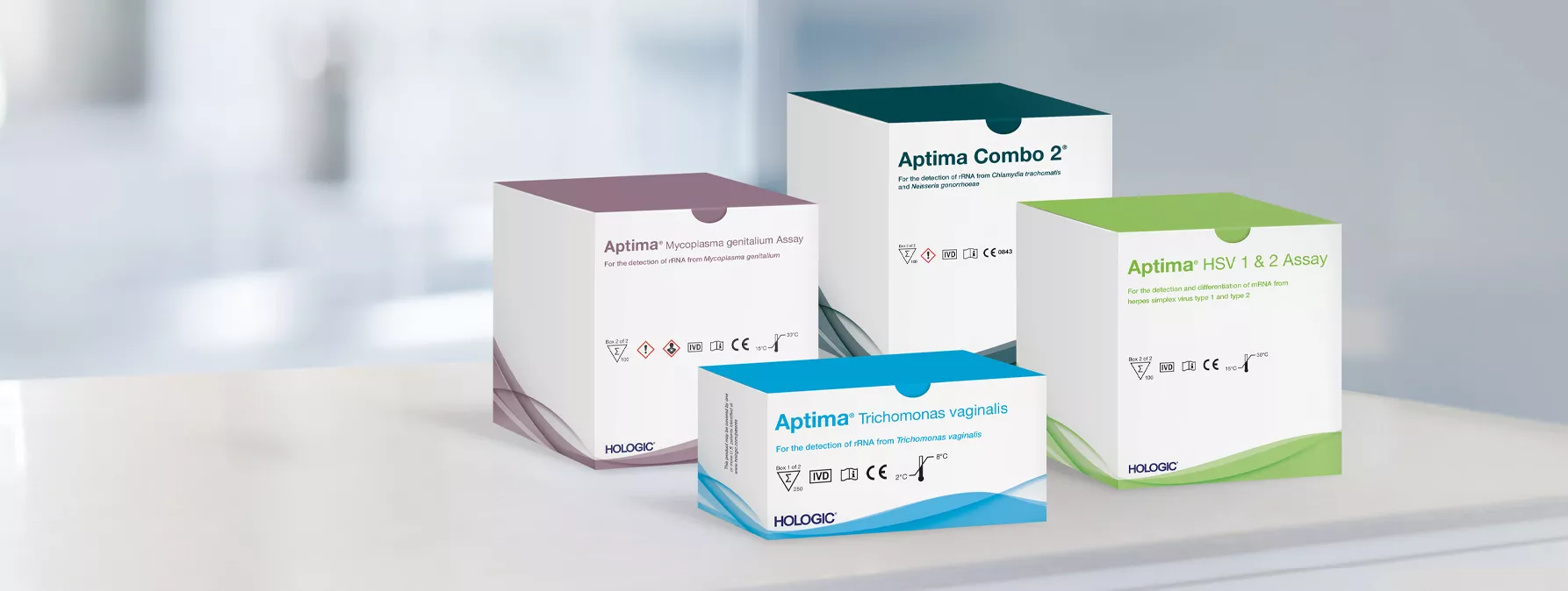 Caixas de STI no fundo do laboratório