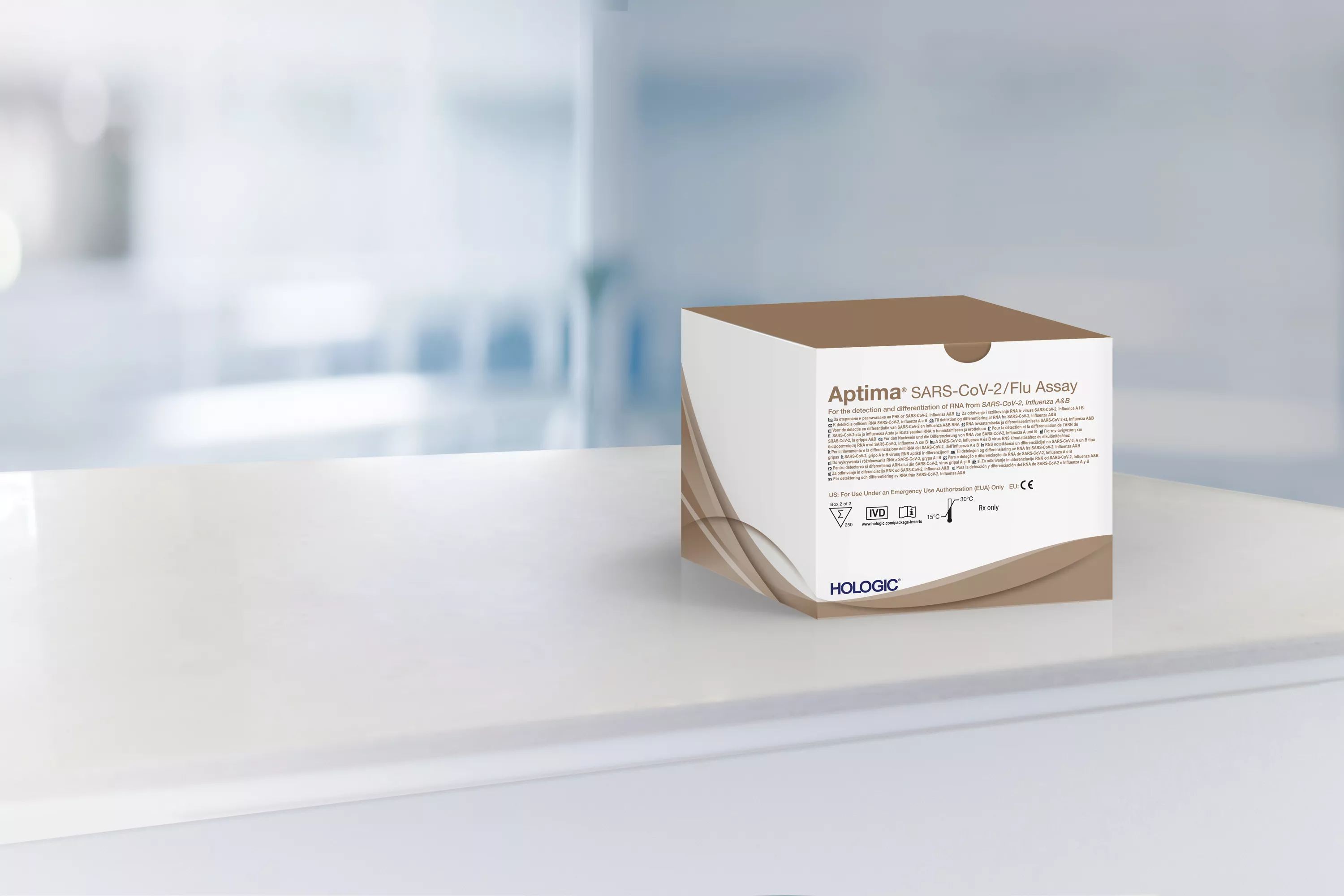 Caixa do ensaio em contexto de laboratório no fundo