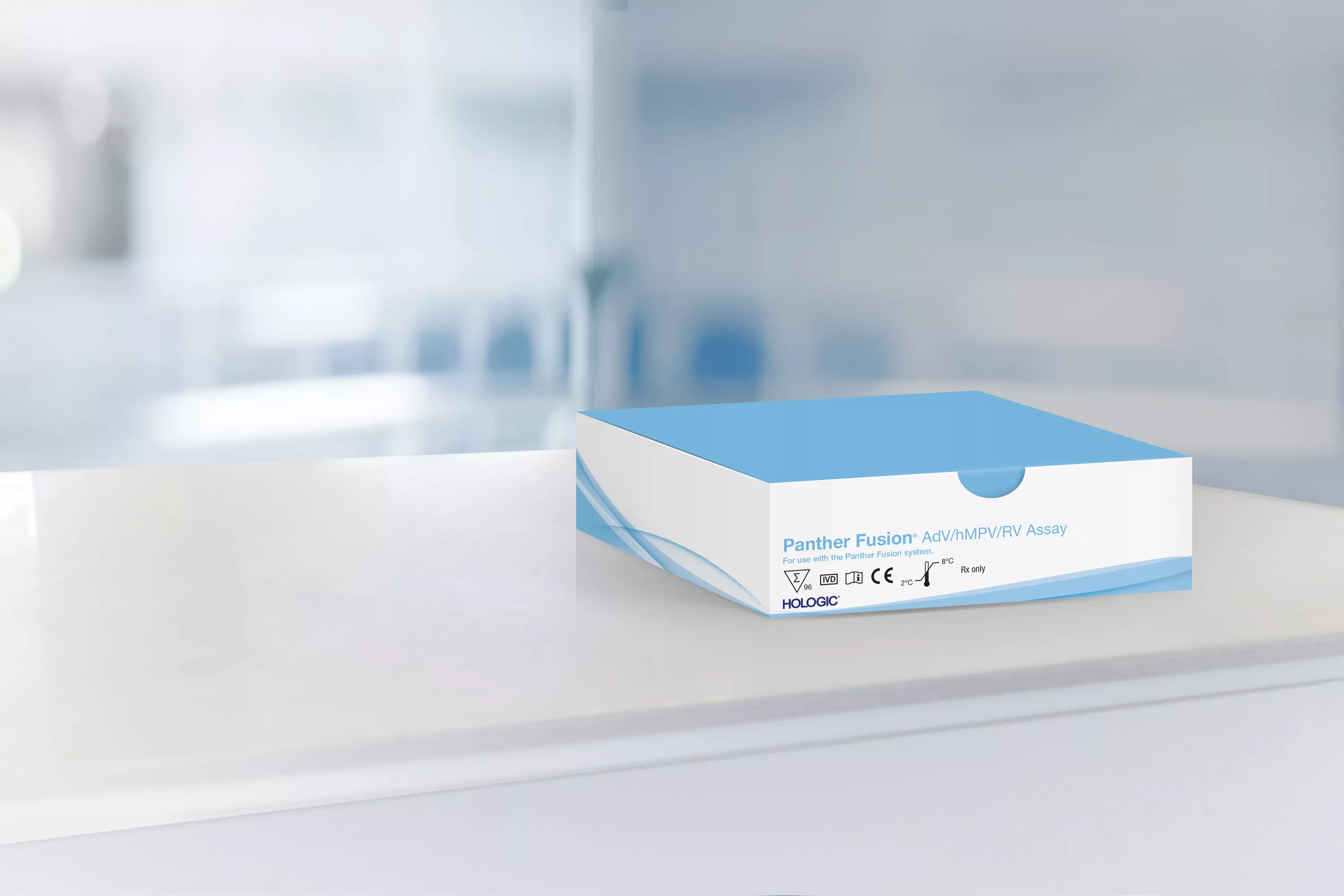 Caixa do ensaio em contexto de laboratório no fundo