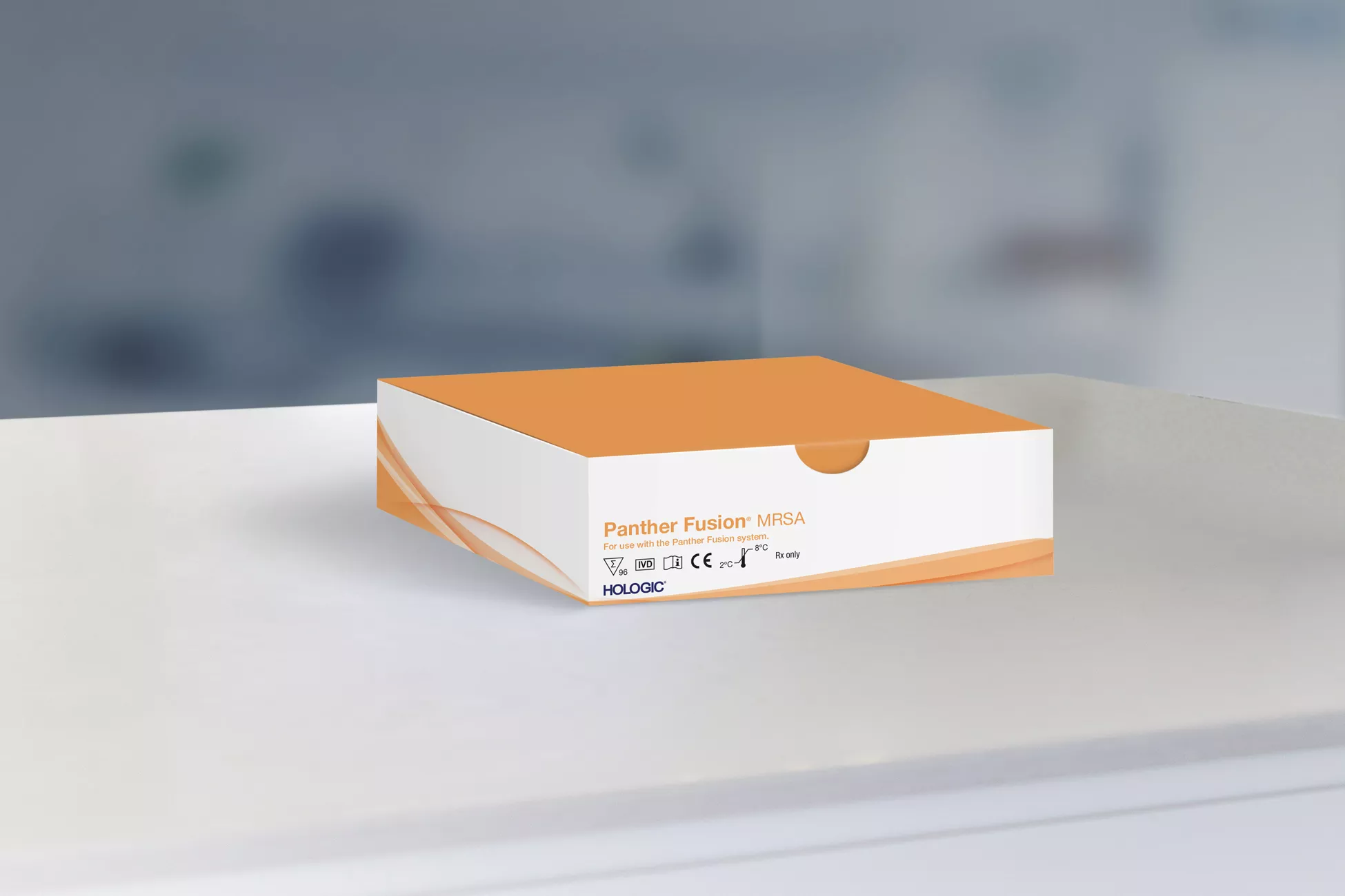 Caixa do ensaio em contexto de laboratório no fundo